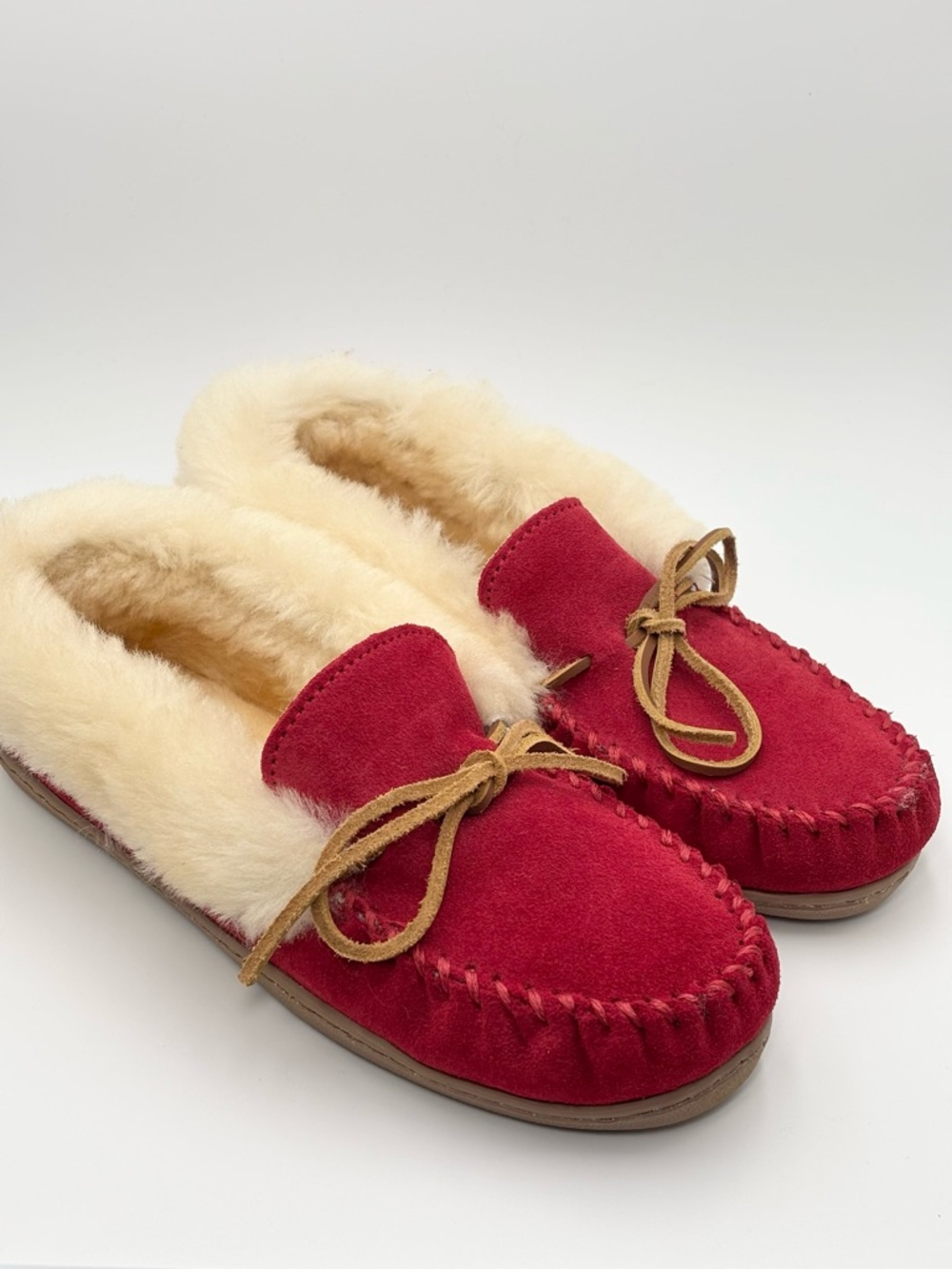 Minnetonka Red Suede Moccasin Alpine Genuine Shearling -lined Slipper Size‎ 9